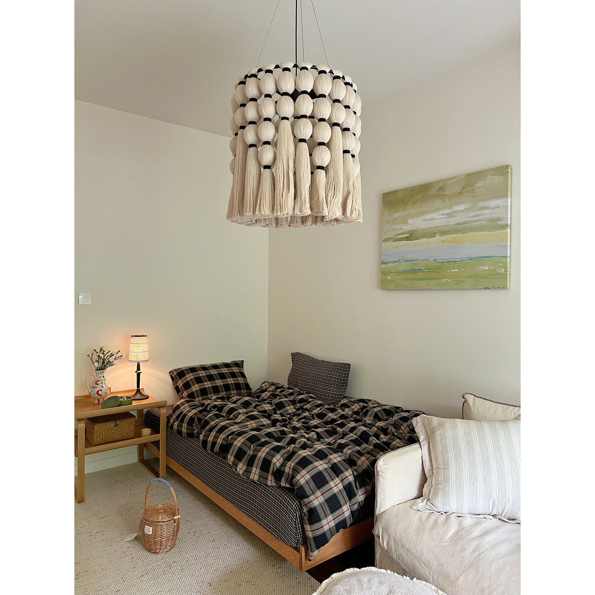 devon-black-table-lamp