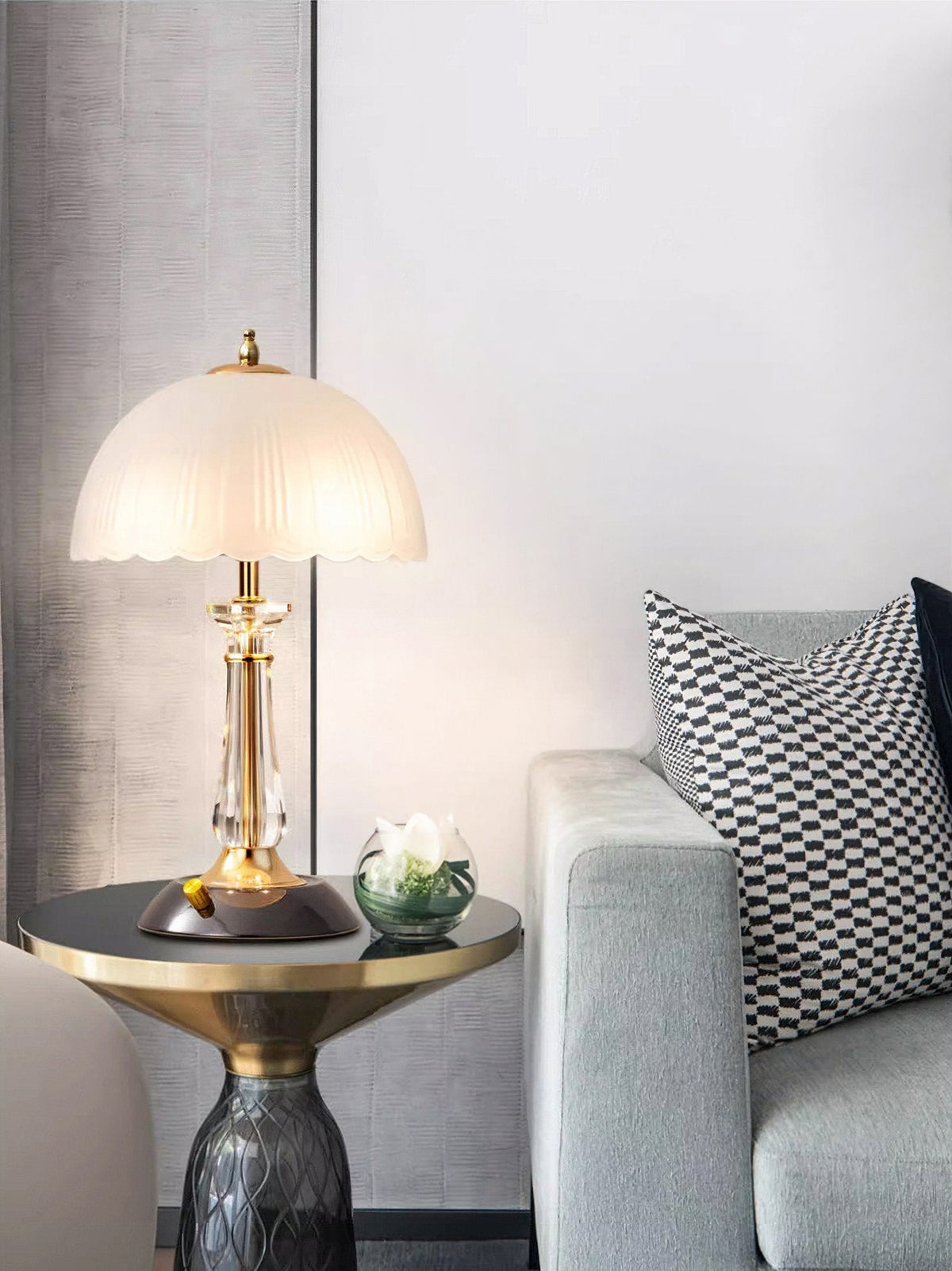 domed-glass-table-light
