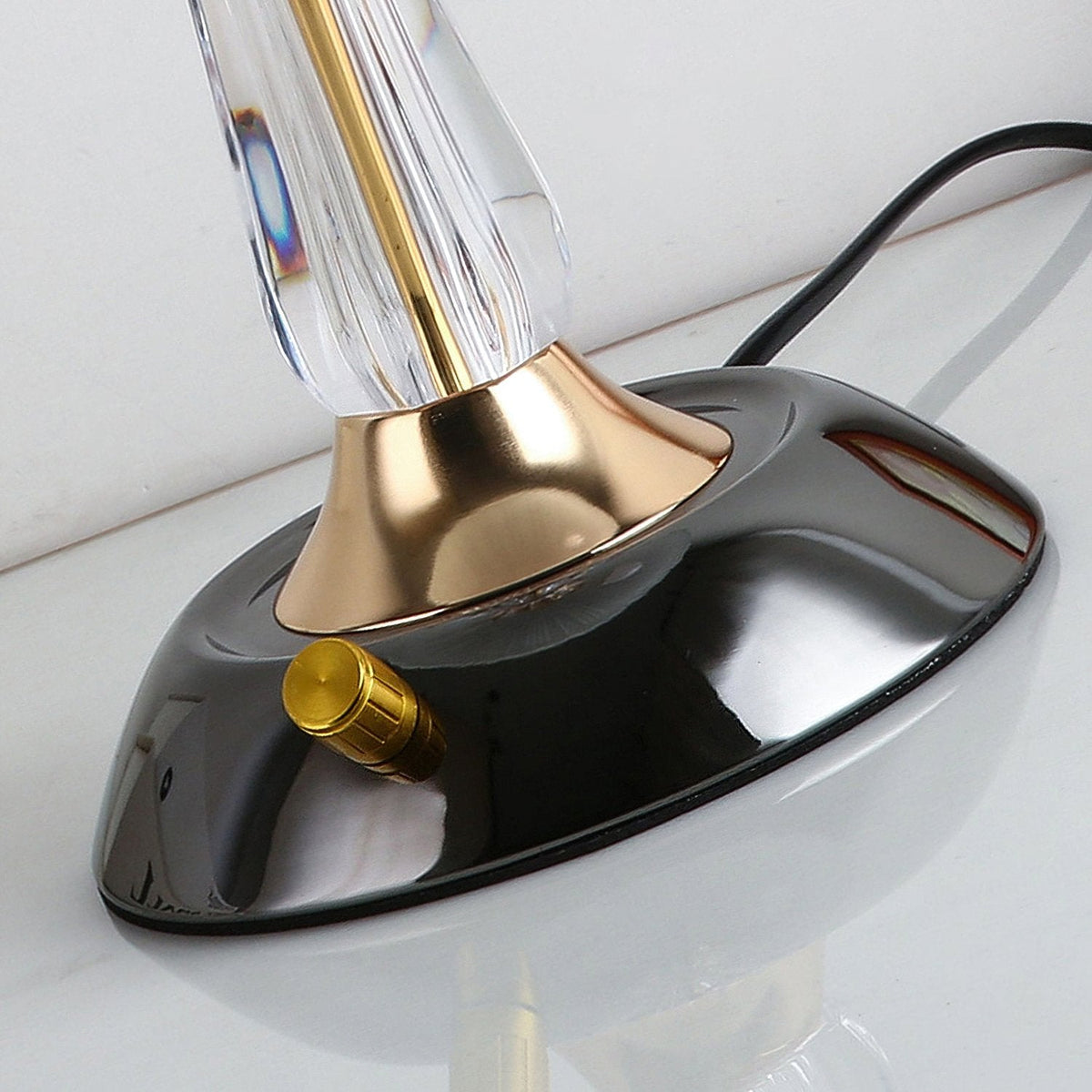 domed-glass-table-light