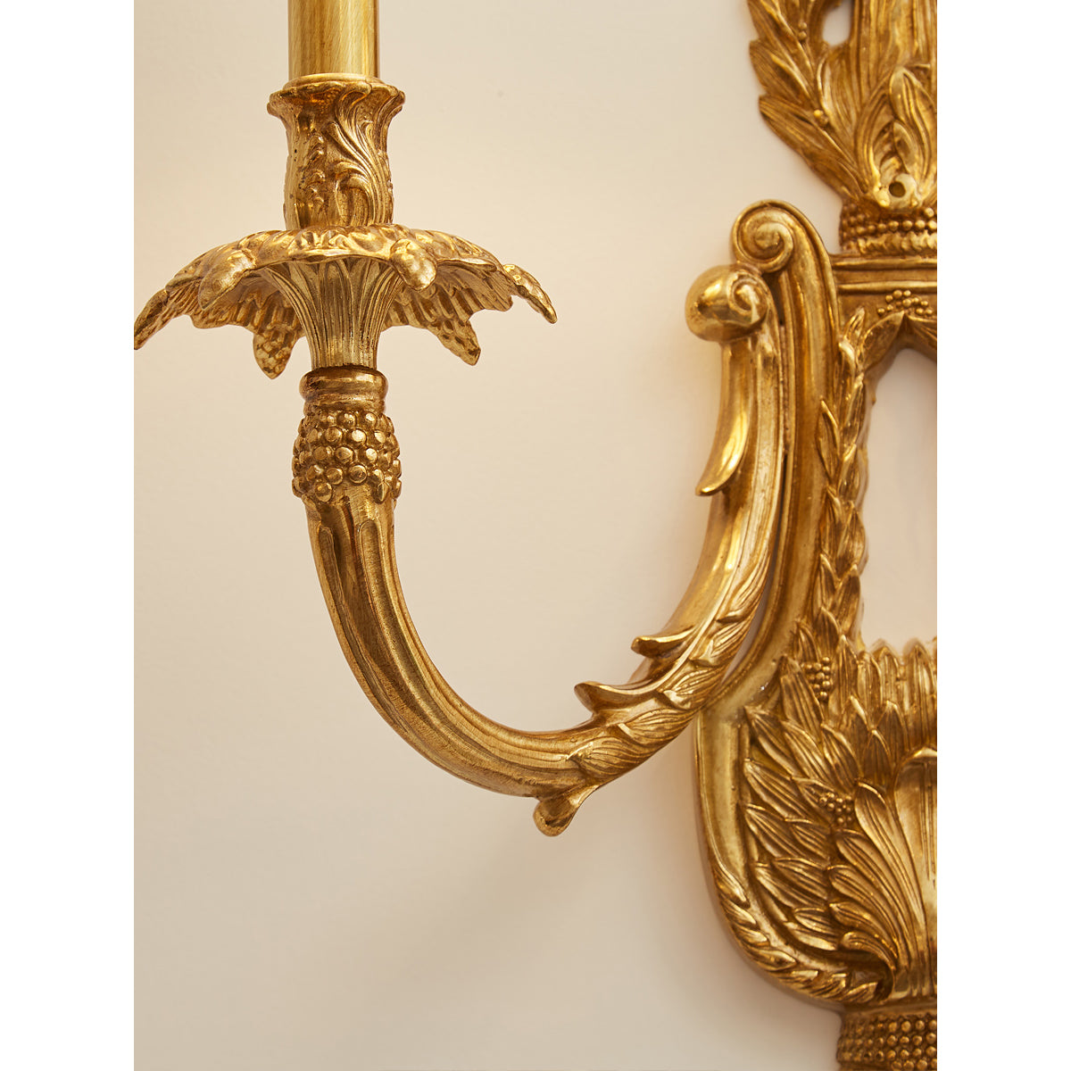 dominique-brass-wall-lamp