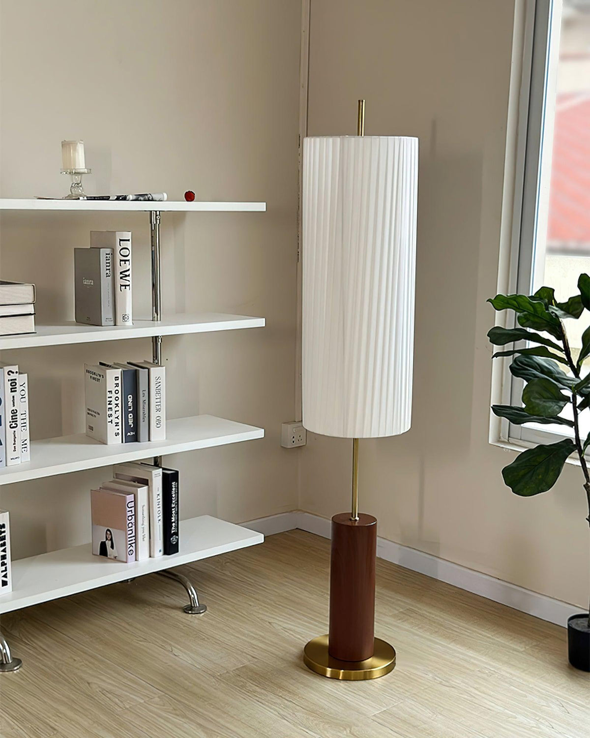 dorica-floor-lamp