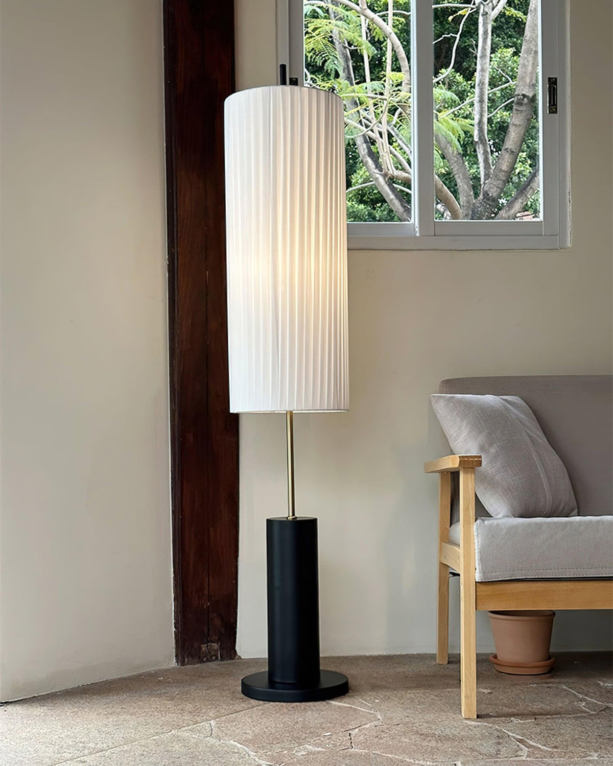 dorica-floor-lamp