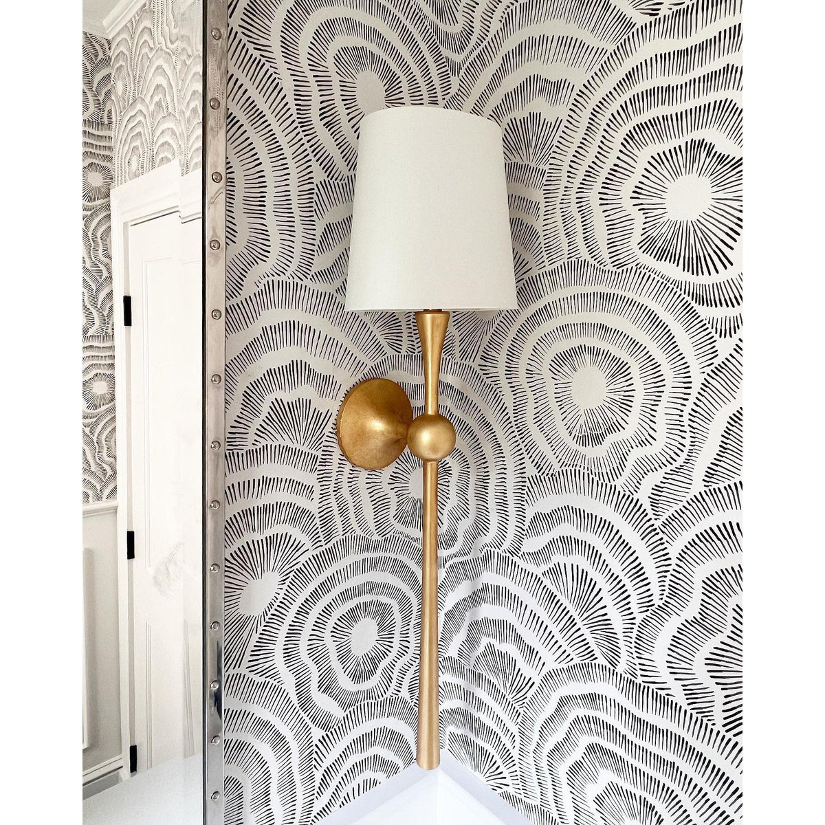 Dover Tail Wall Lamp