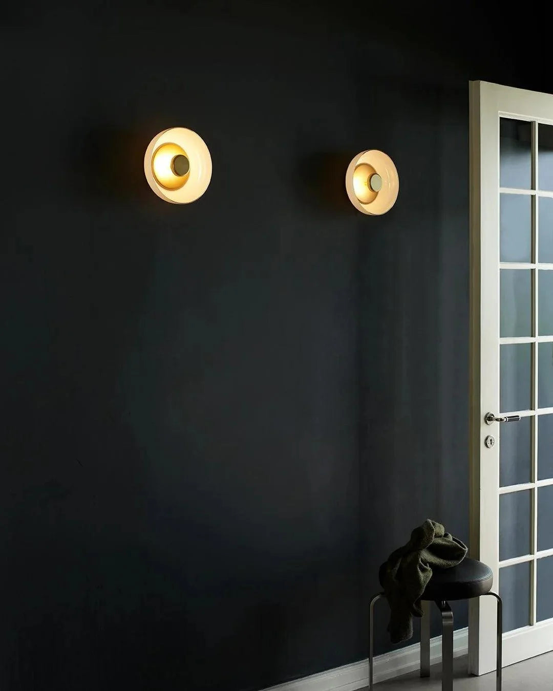 eclipse-halo-wall-lamp