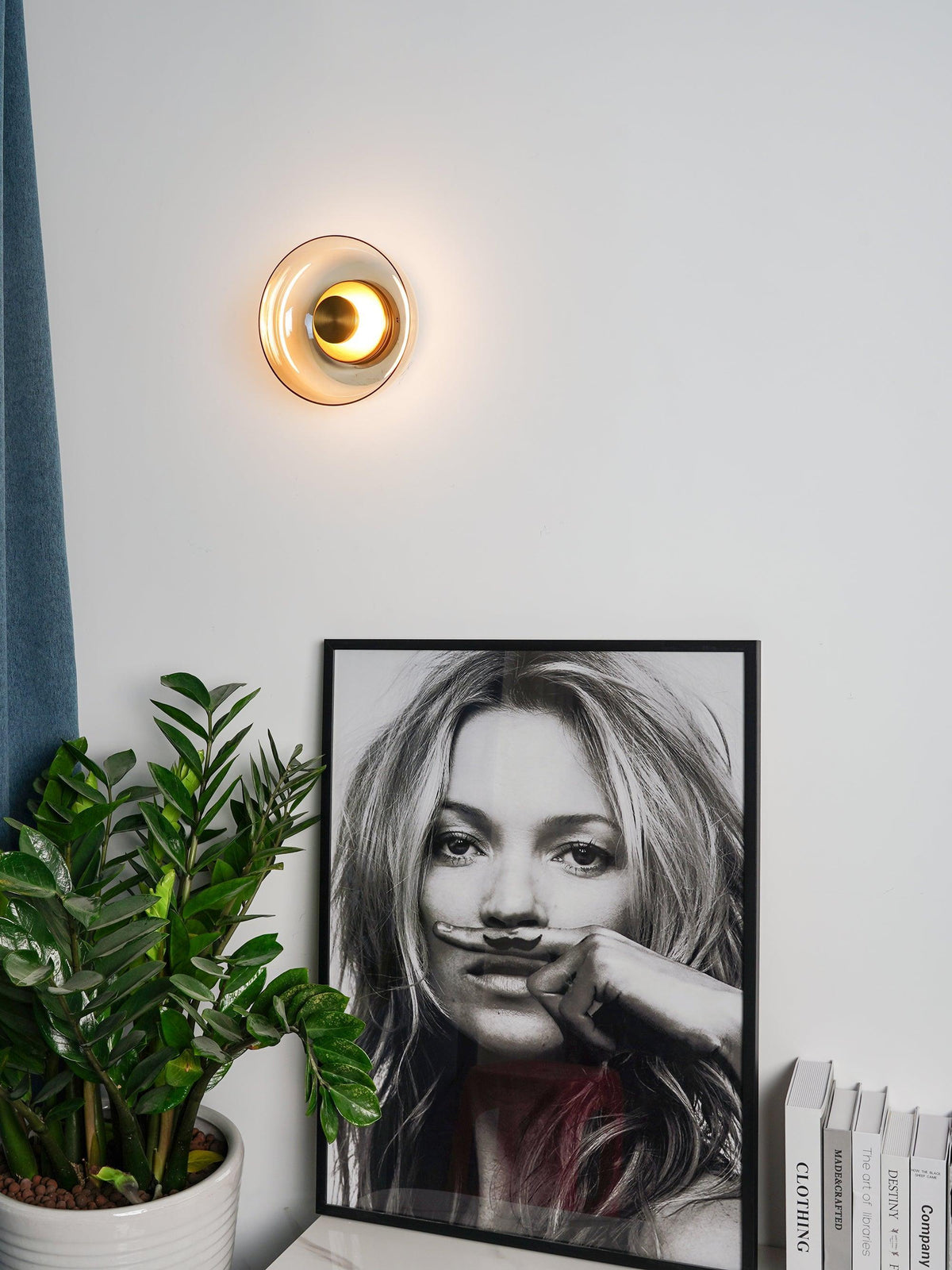 eclipse-halo-wall-lamp
