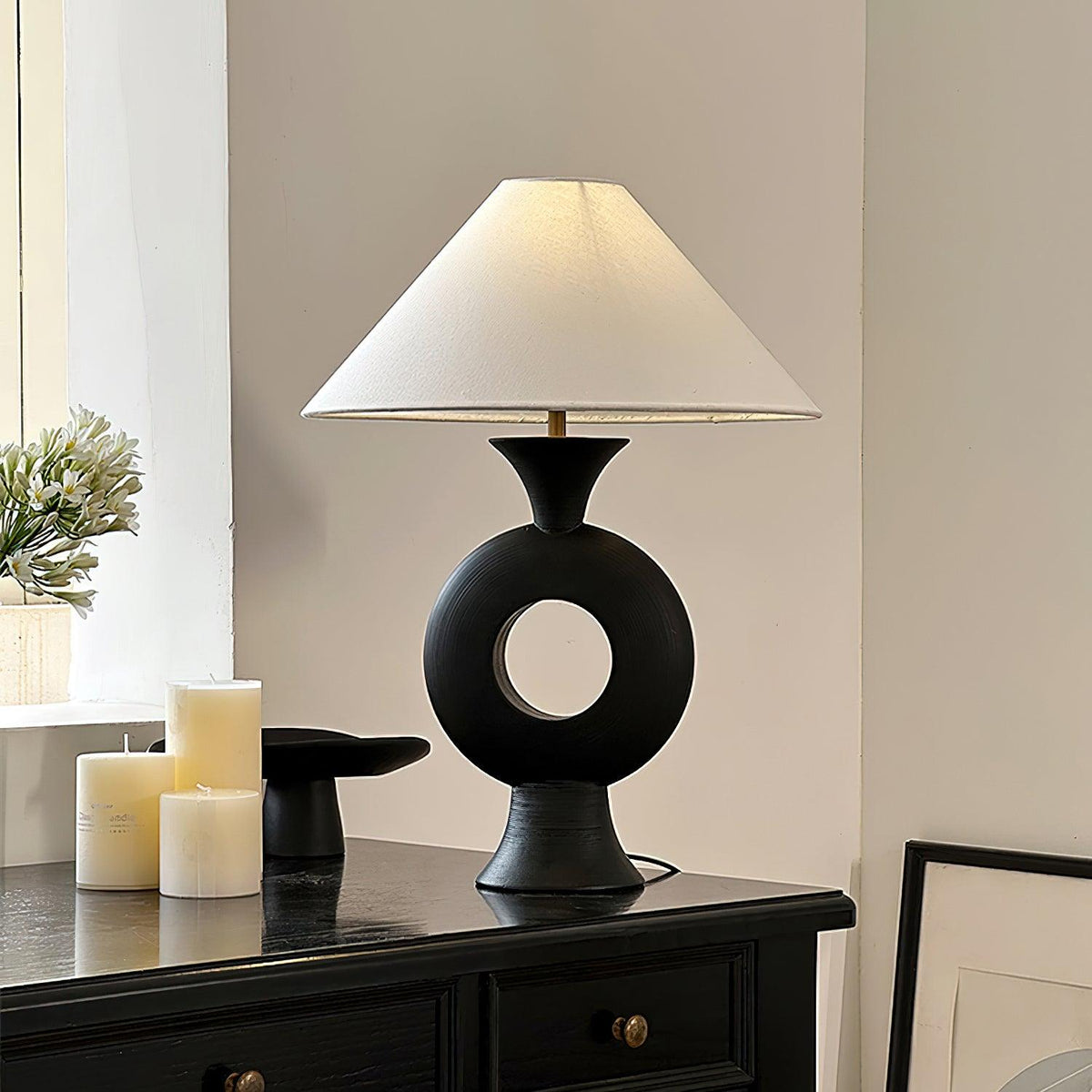 eclipse-table-lamp