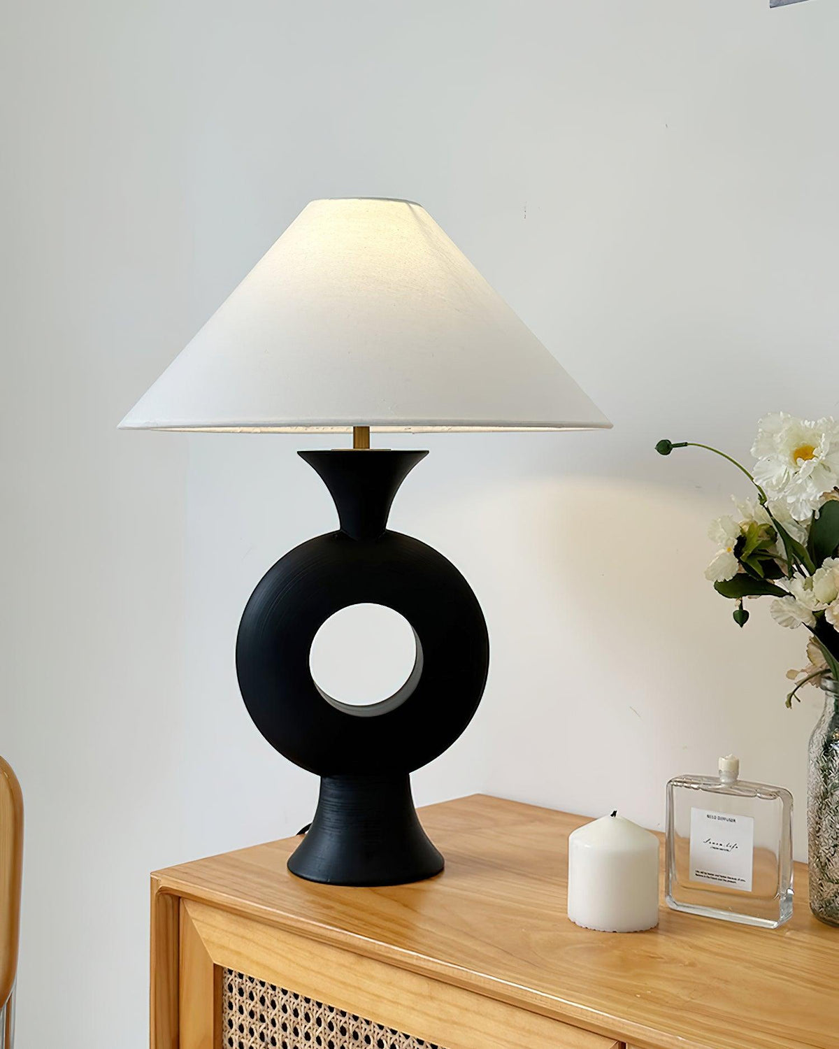 eclipse-table-lamp