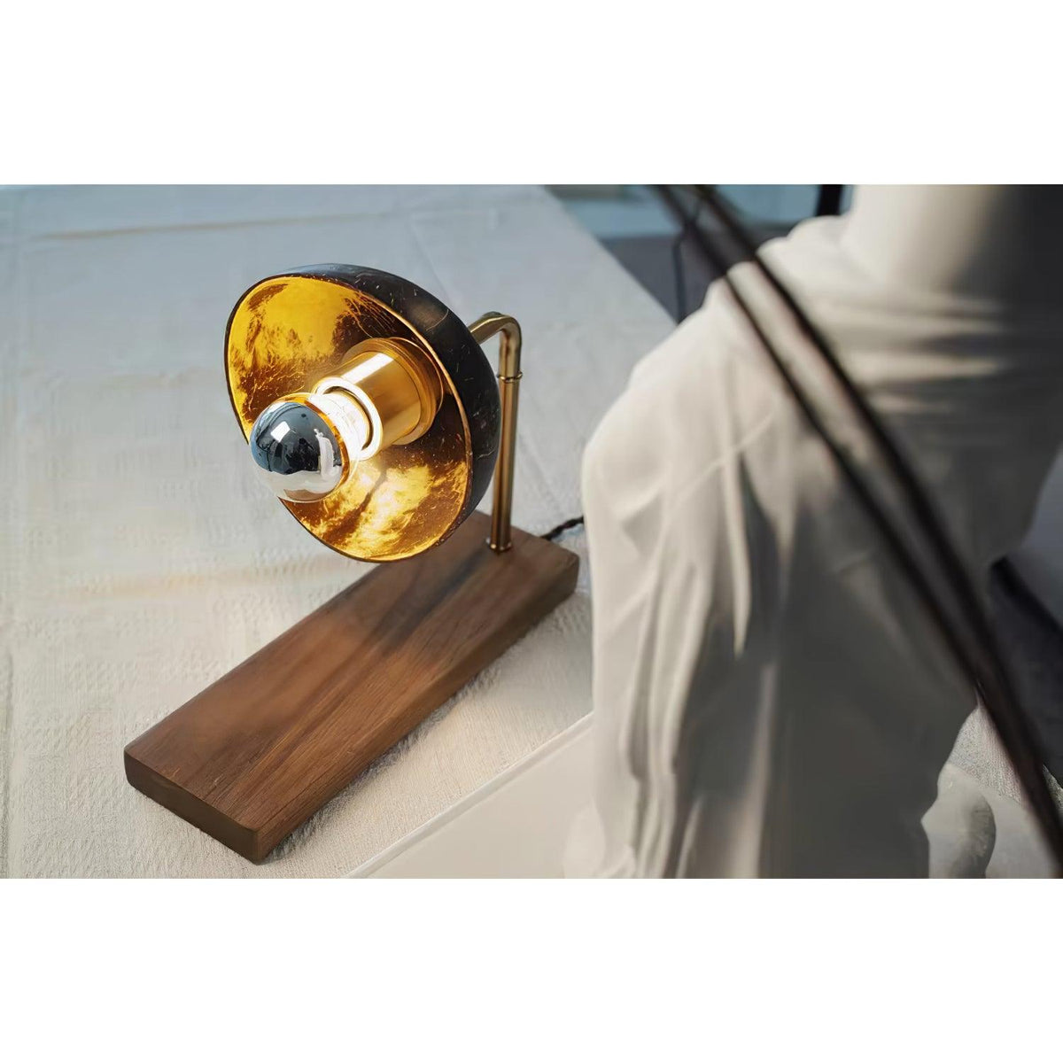 eclipse-walnut-table-lamp