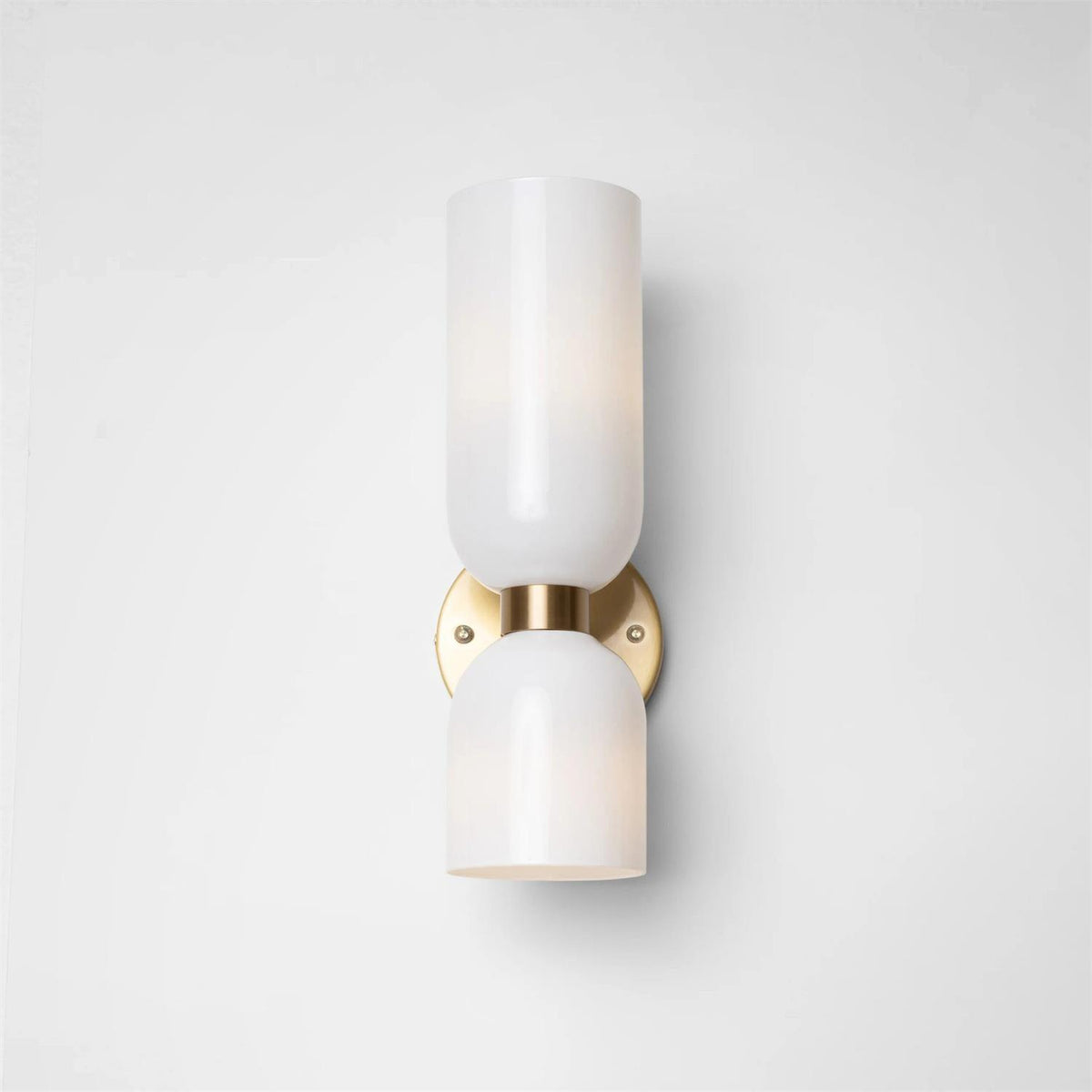 edie-wall-lamp