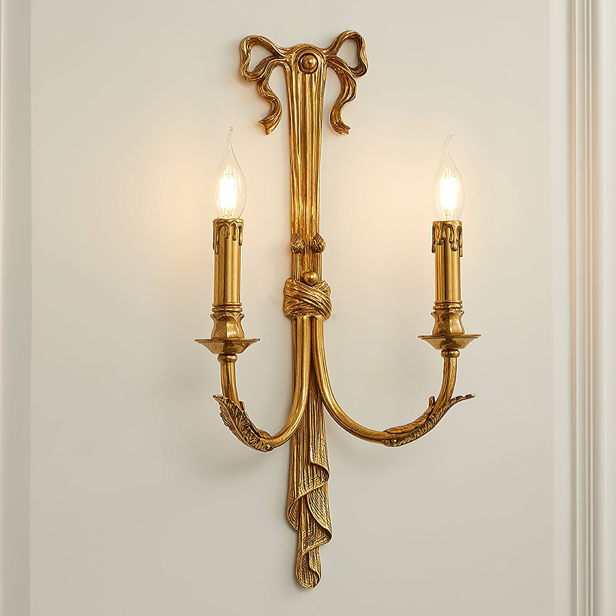 edith-brass-wall-lamp