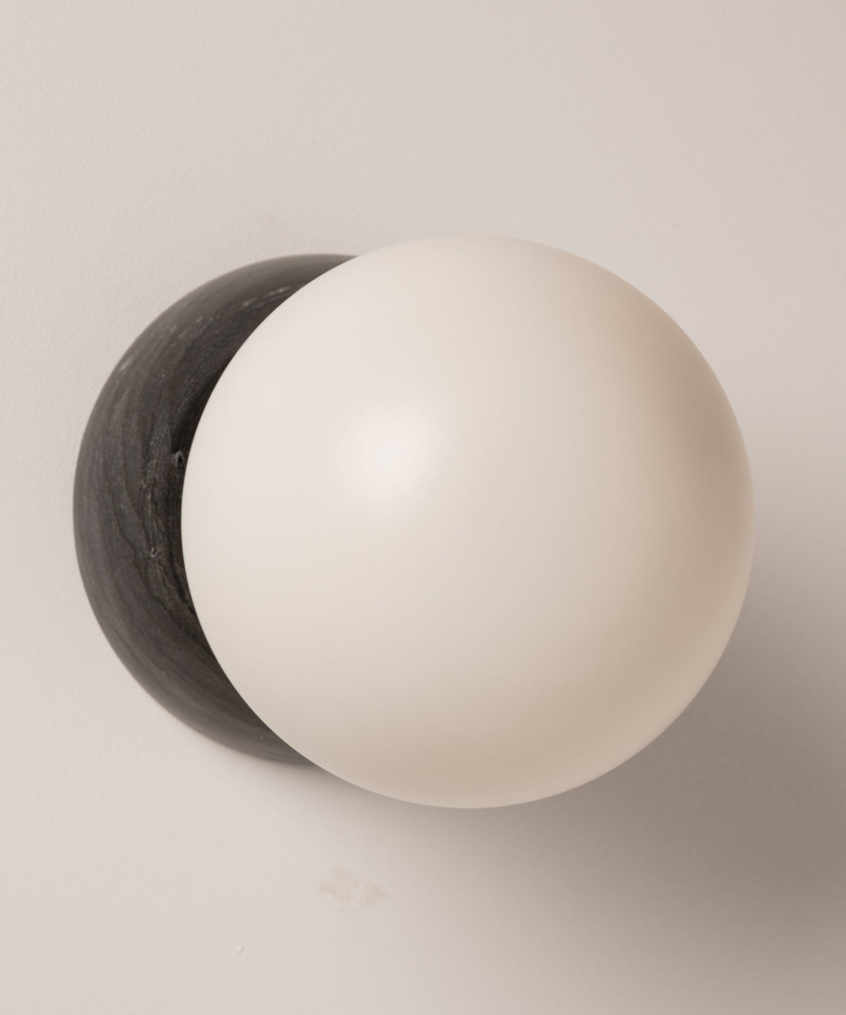 eklipso-wall-lamp