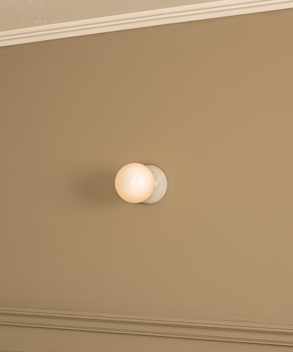 eklipso-wall-lamp
