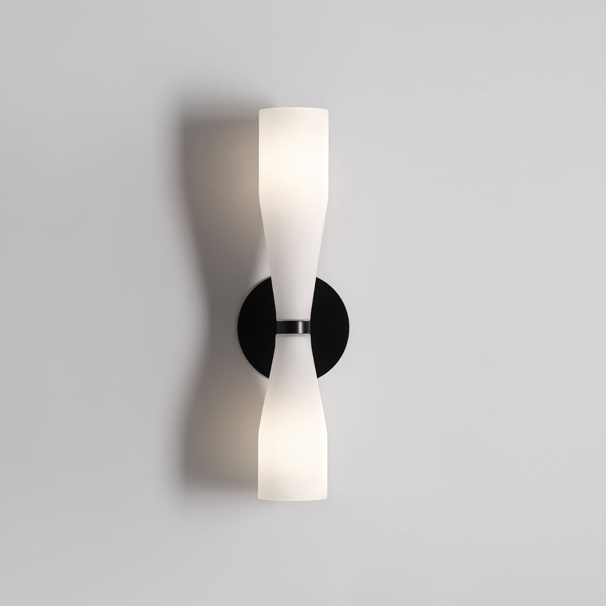 elara-double-cone-wall-lamp