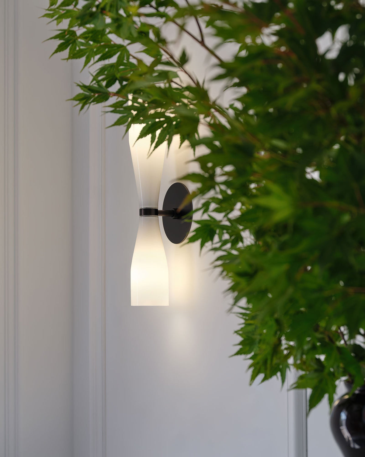 elara-double-cone-wall-lamp