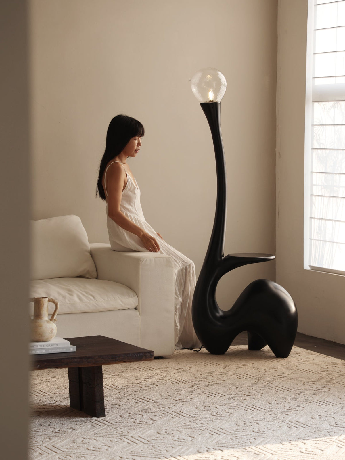 Elero Sculptural Floor Lamp – Modern Art Deco Lighting for Living Spaces