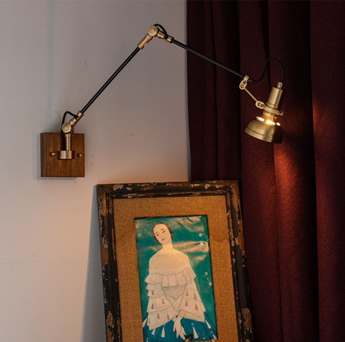 Elowen Wood Wall Lamp – Modern Swing Arm Sconce with Brass Accents