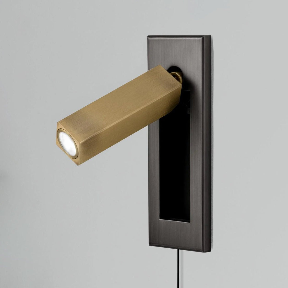 Embedded Bedside Plug In Sconce