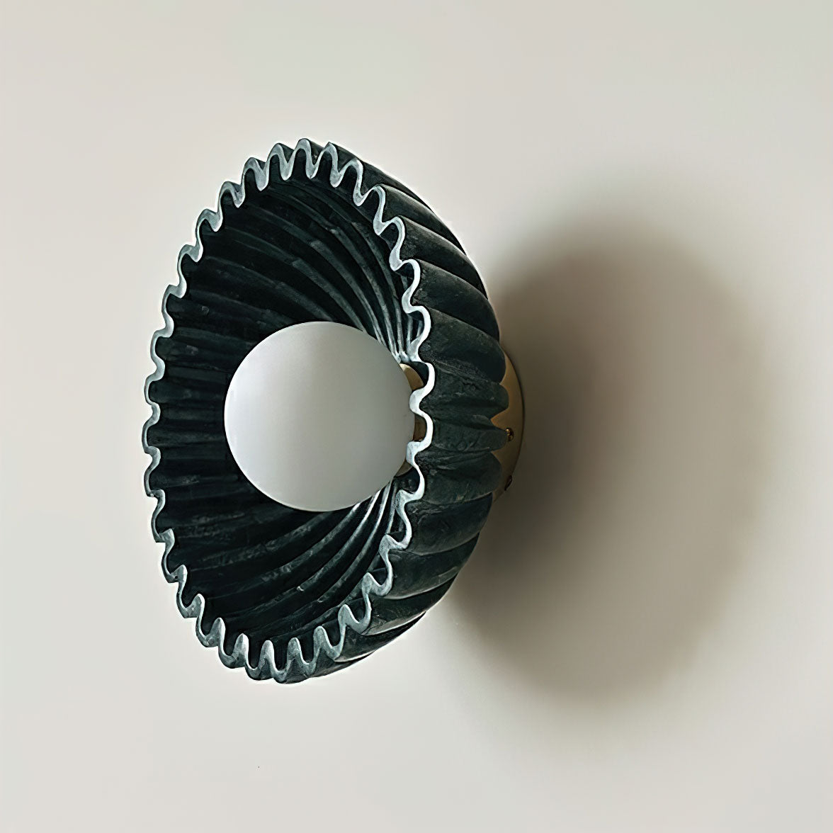 emerald-wave-wall-lamp