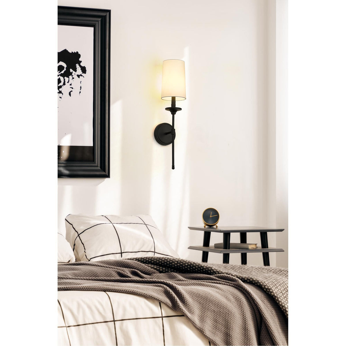 emily-wall-lamp