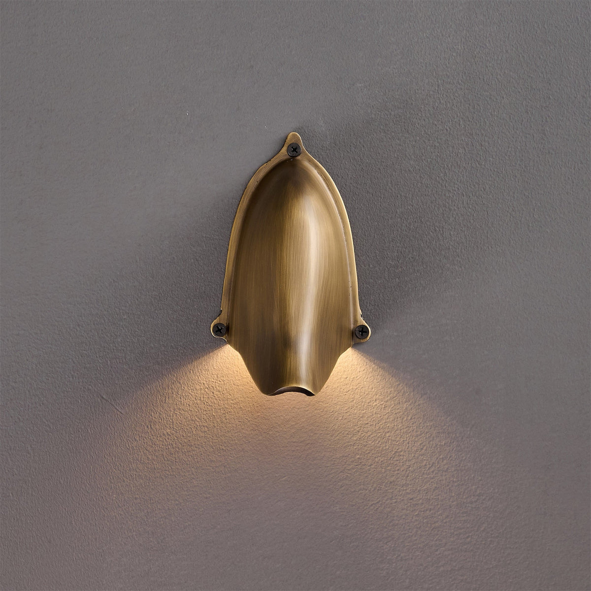 enoki-wall-lamp