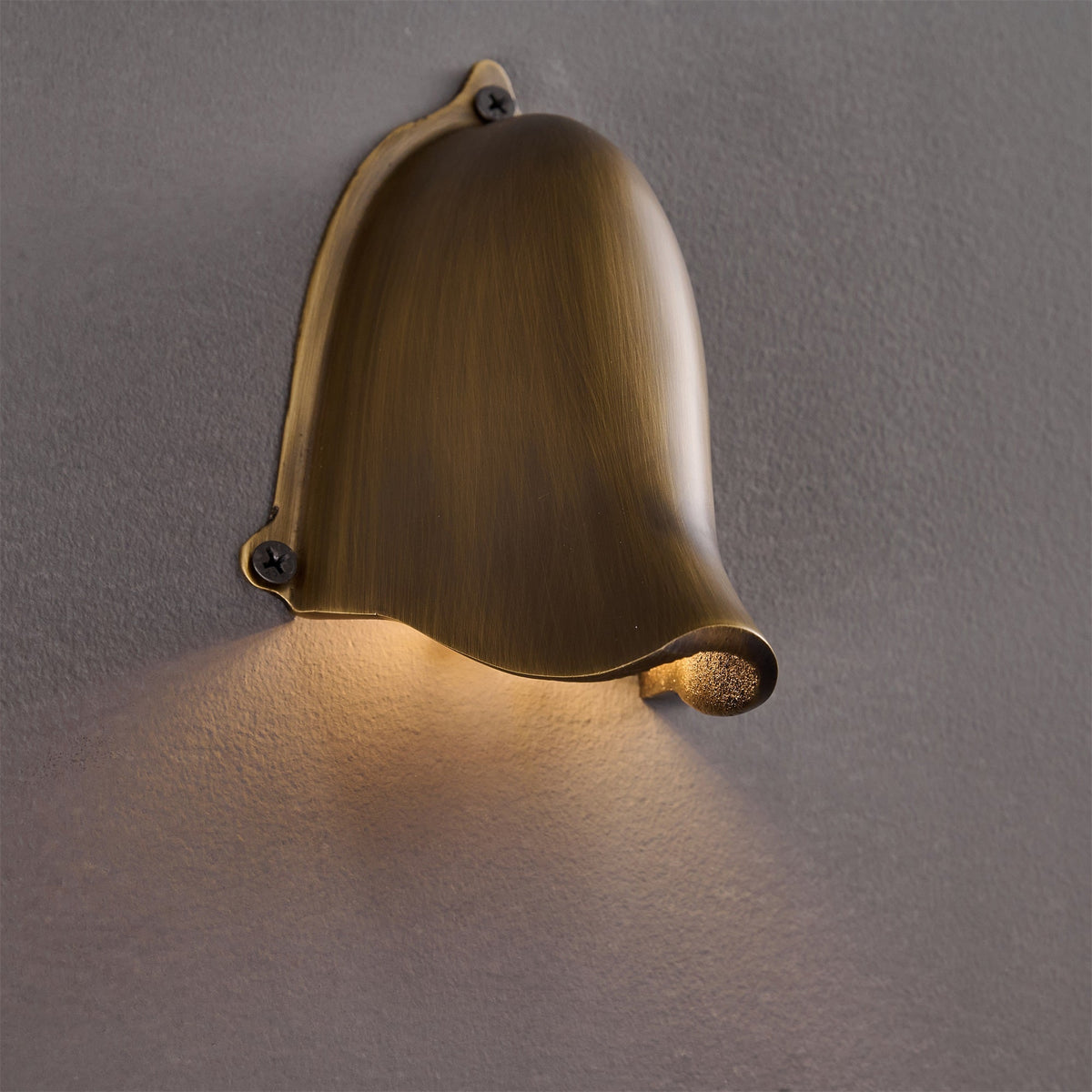 enoki-wall-lamp