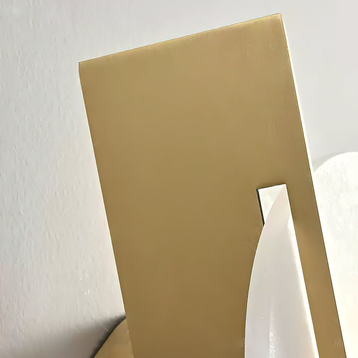 enzo-alabaster-wall-light