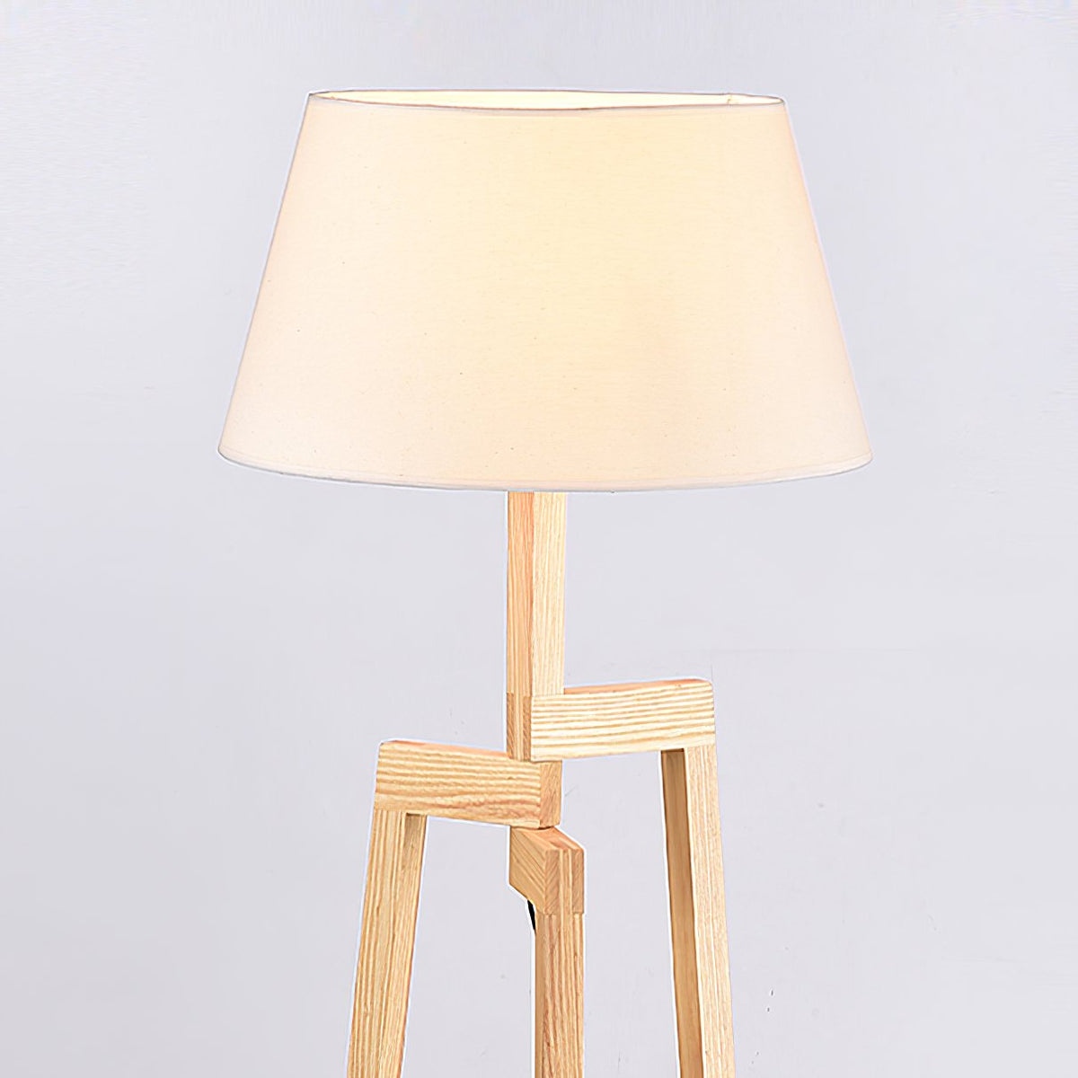 Escada Tripod Wooden Floor Lamp