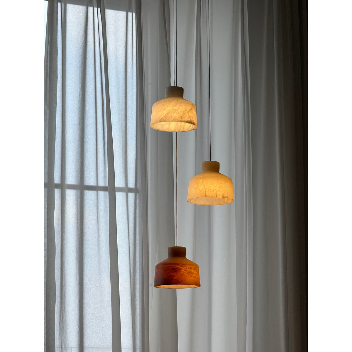 etruscan-alabaster-pendant-lamp