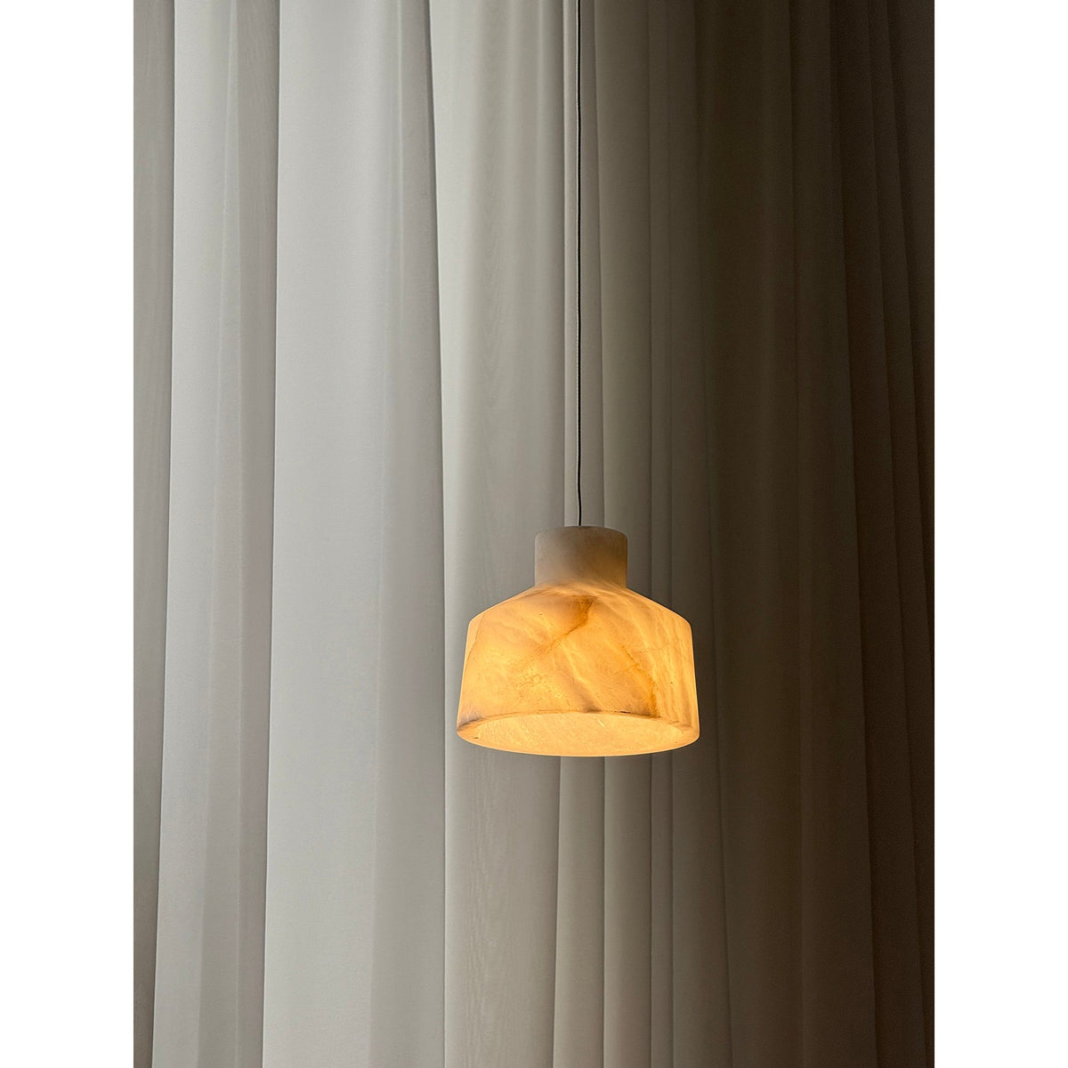 etruscan-alabaster-pendant-lamp
