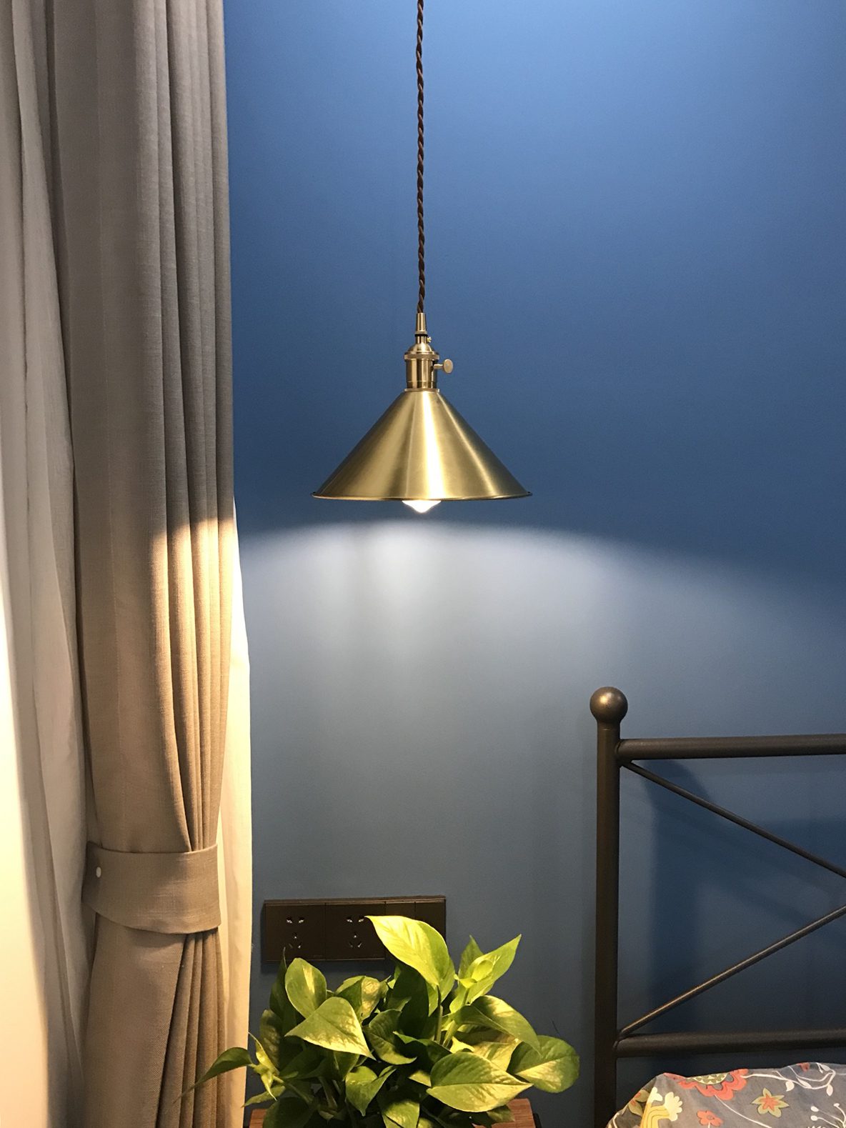 Eva Pendant Light