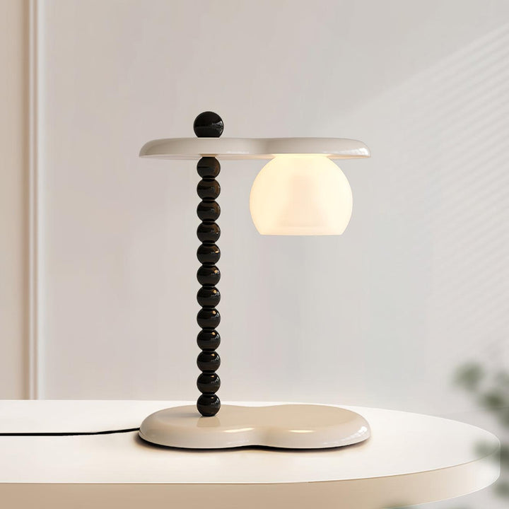 everalda-table-lamp