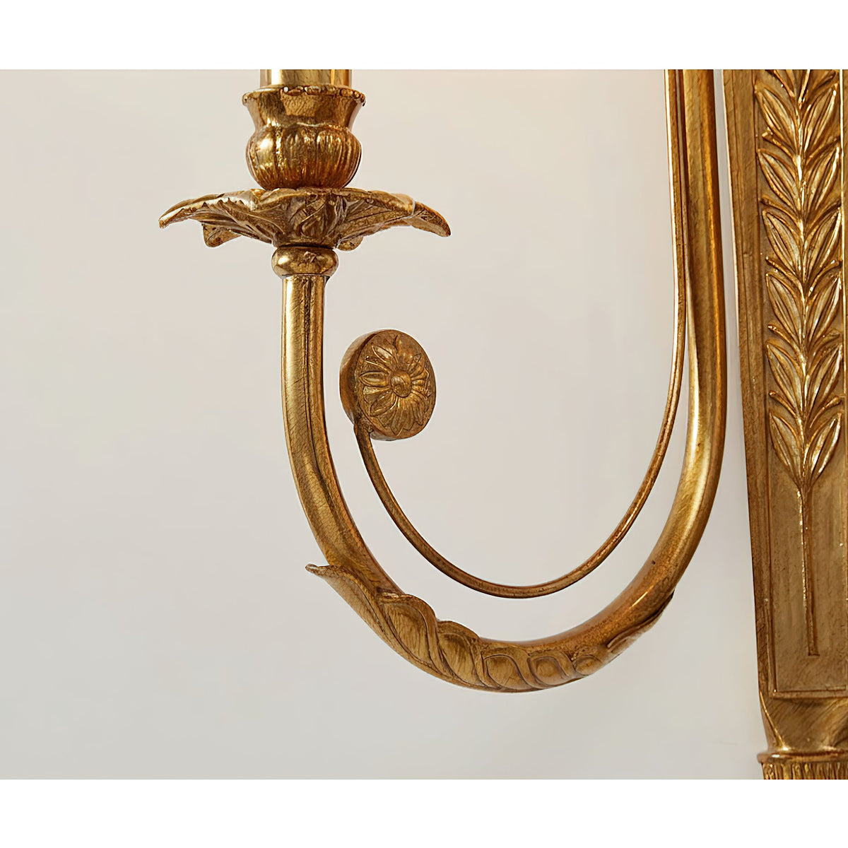 fabienne-wall-lamp