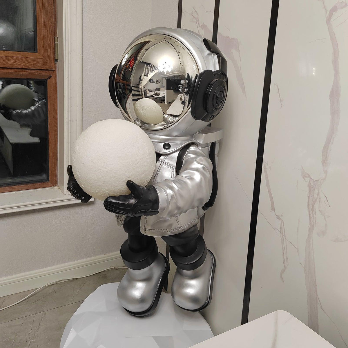 Fantasy Astronaut Built In Battery Floor Light