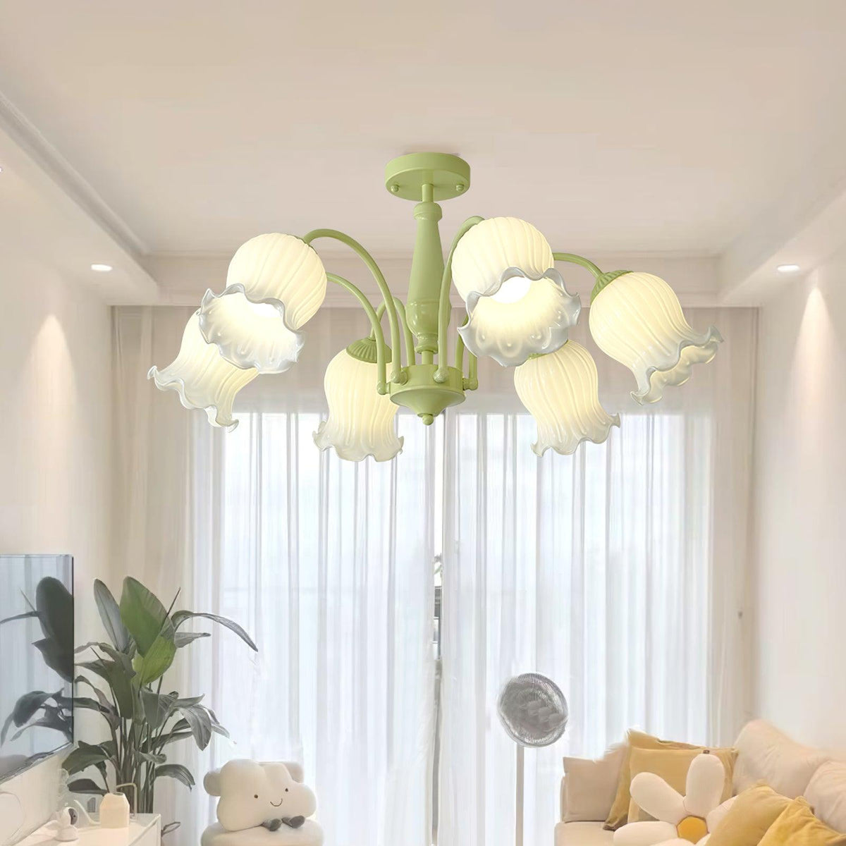 fantasy-lily-chandelier
