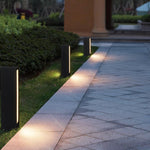 Faro Outdoor Post Light – Modern Cast Aluminum LED Lamp for Pathways & Gardens