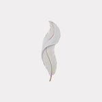 feather-wall-lamp