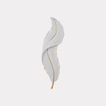 feather-wall-lamp