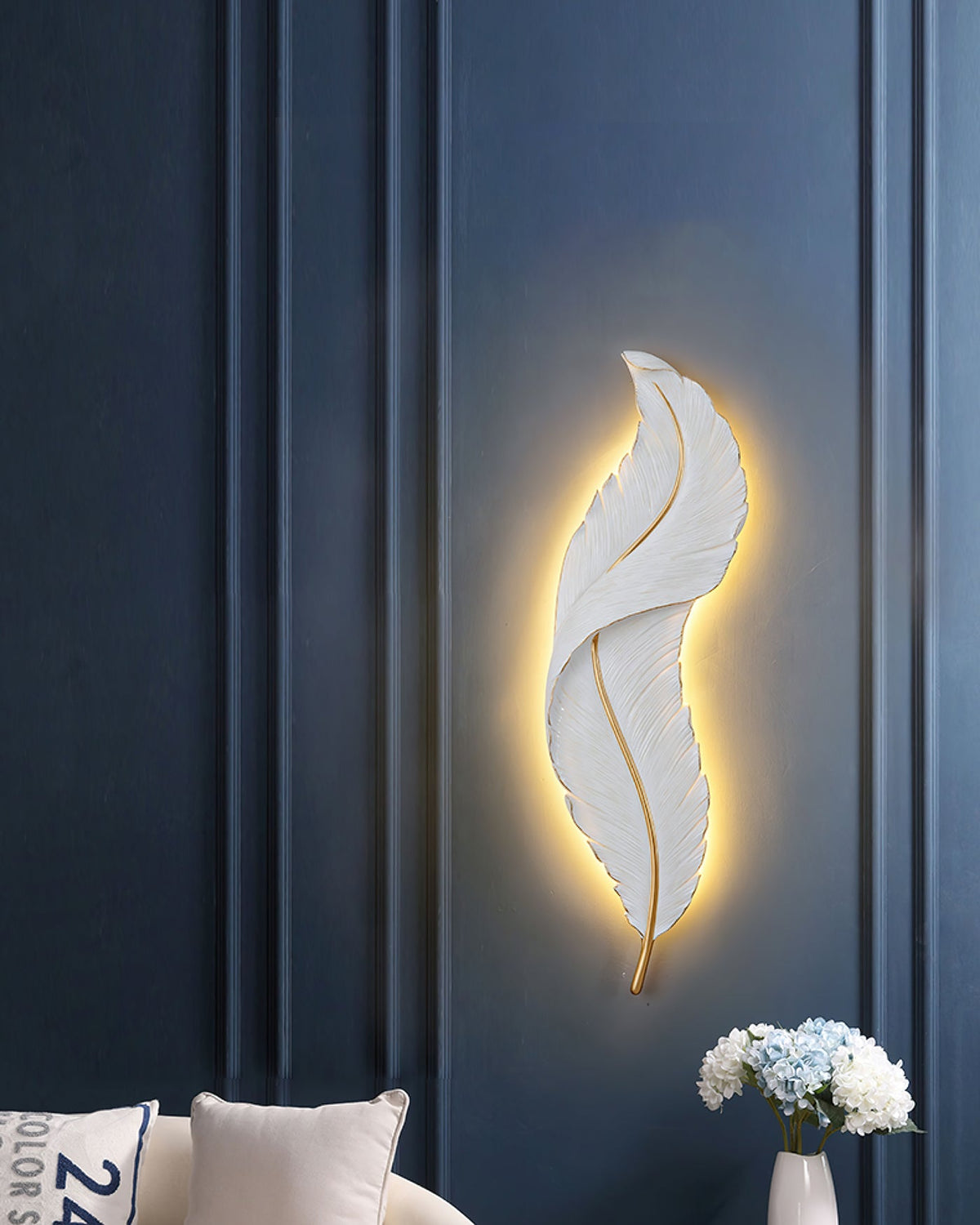 feather-wall-lamp