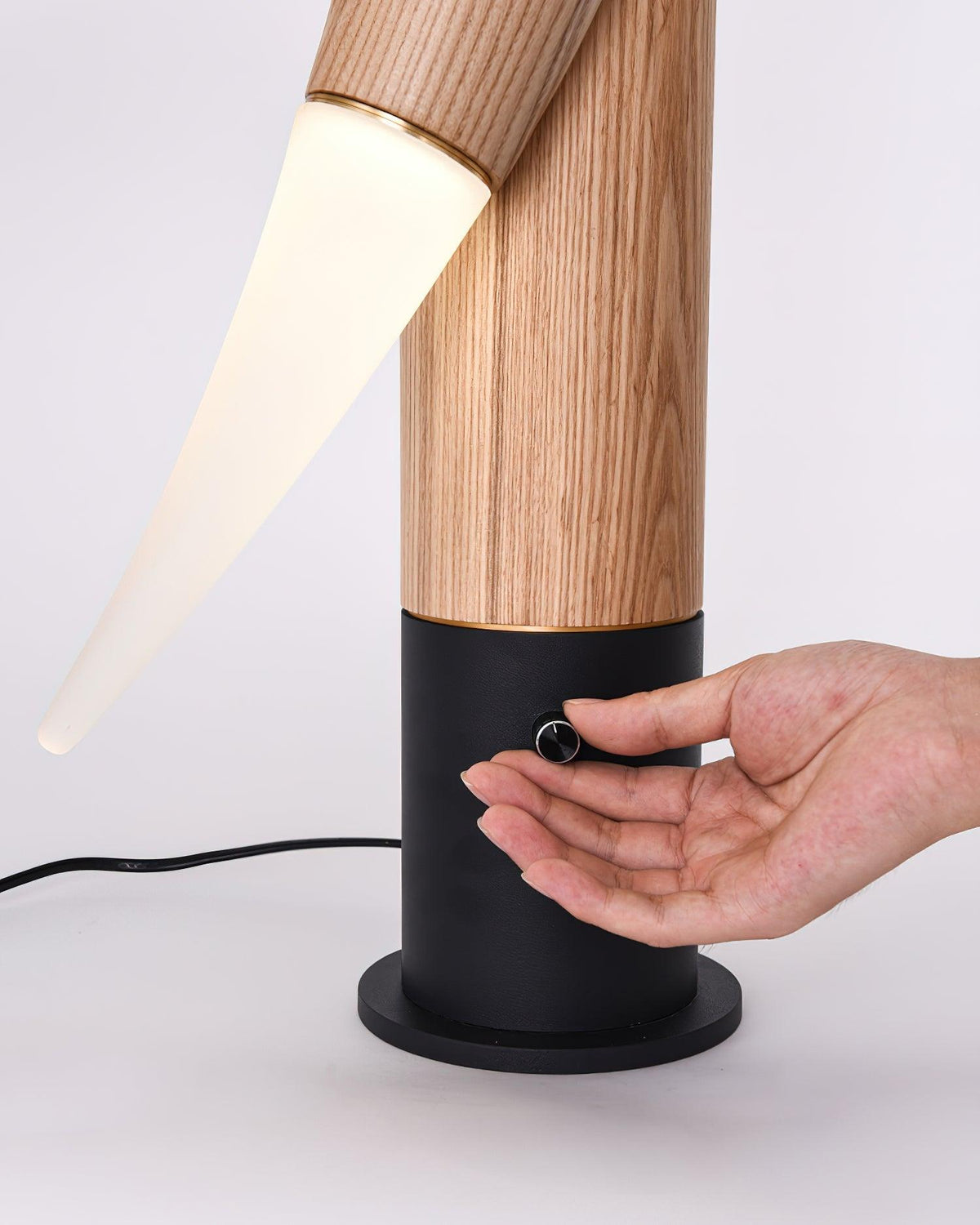 fire-dancer-table-lamp