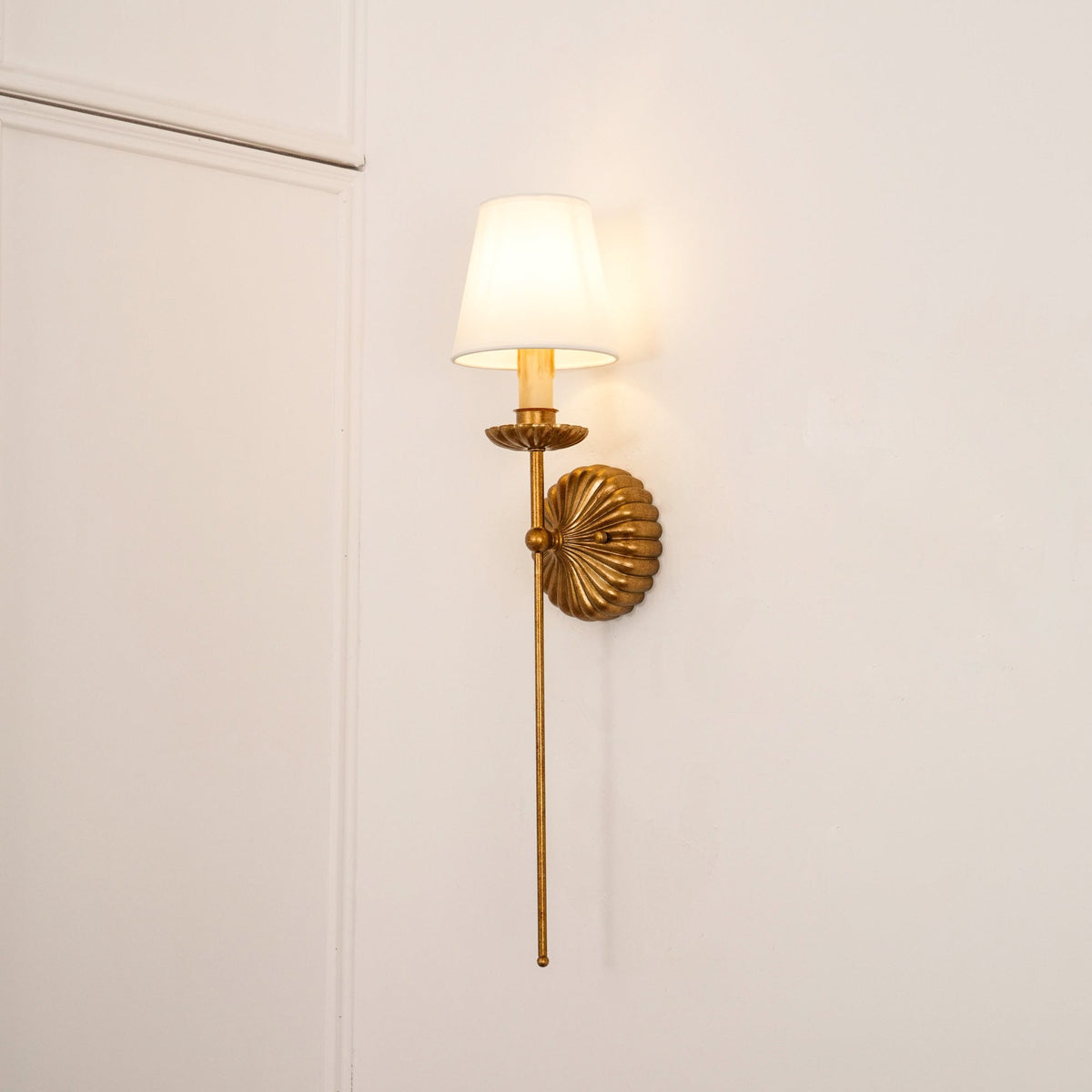 catina-wall-lamp
