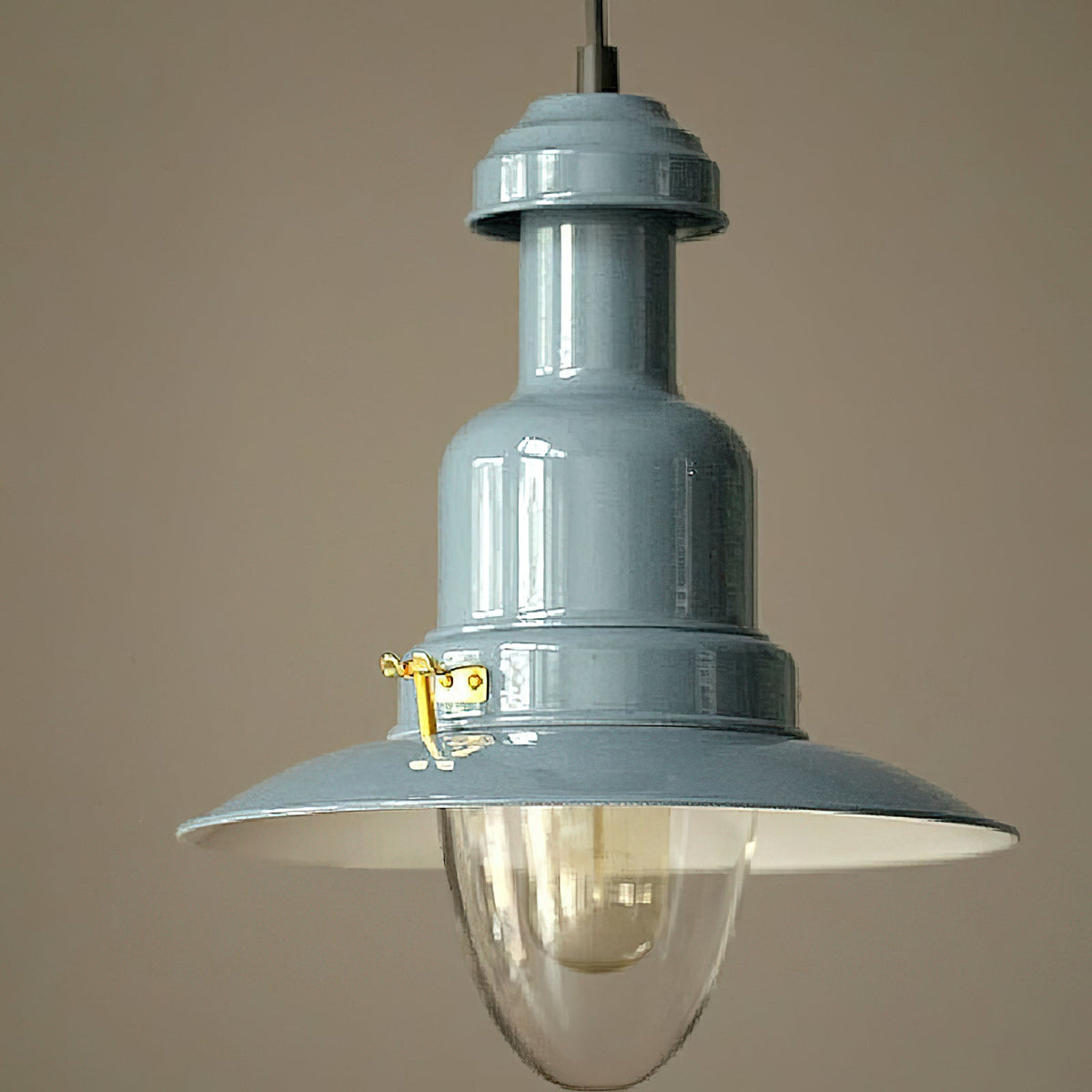 fisherman-pendant-lamp