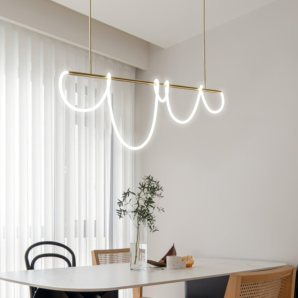 Sculptural Linear Curve LED Chandelier in Gold or Black