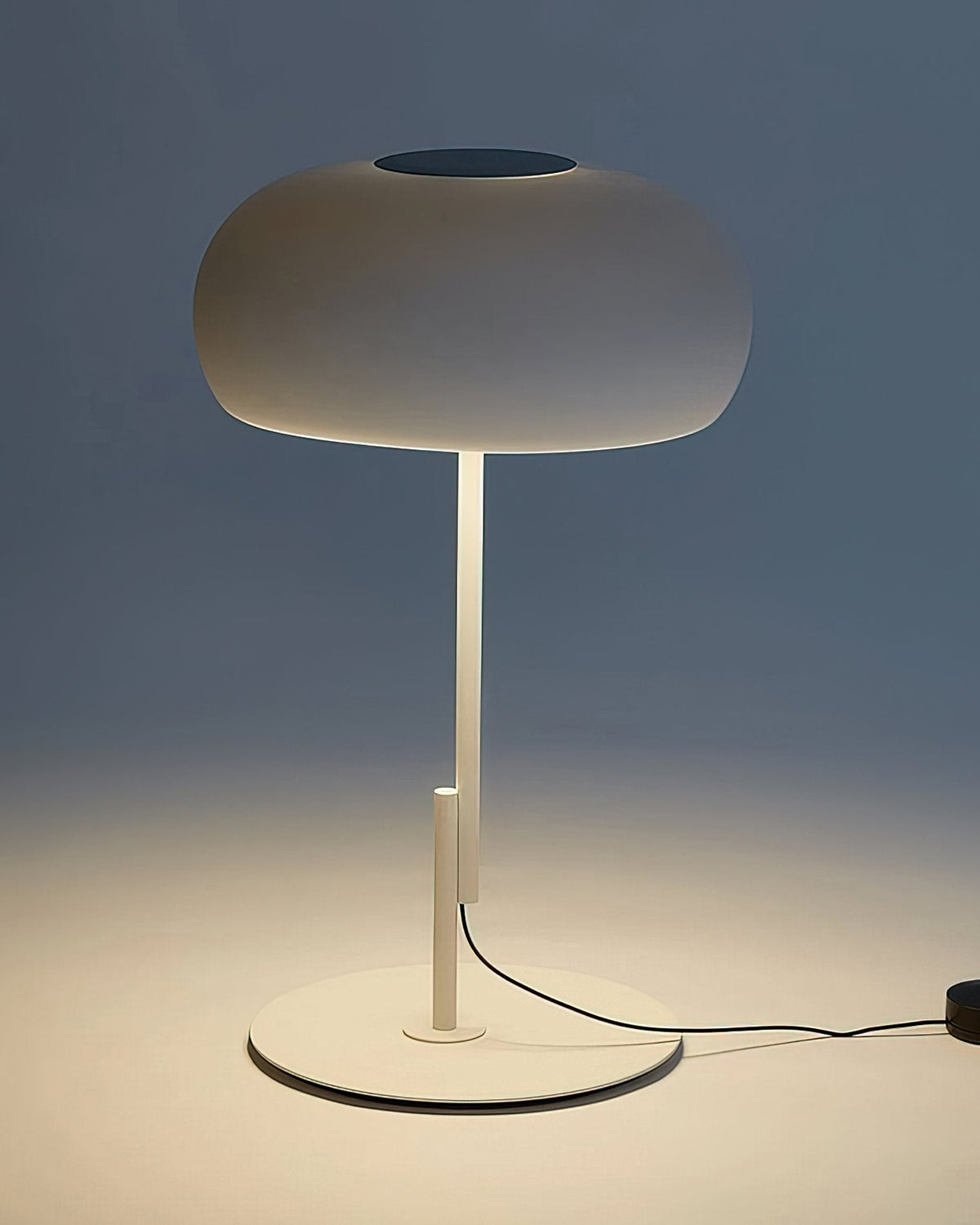 Vetra Table Lamp