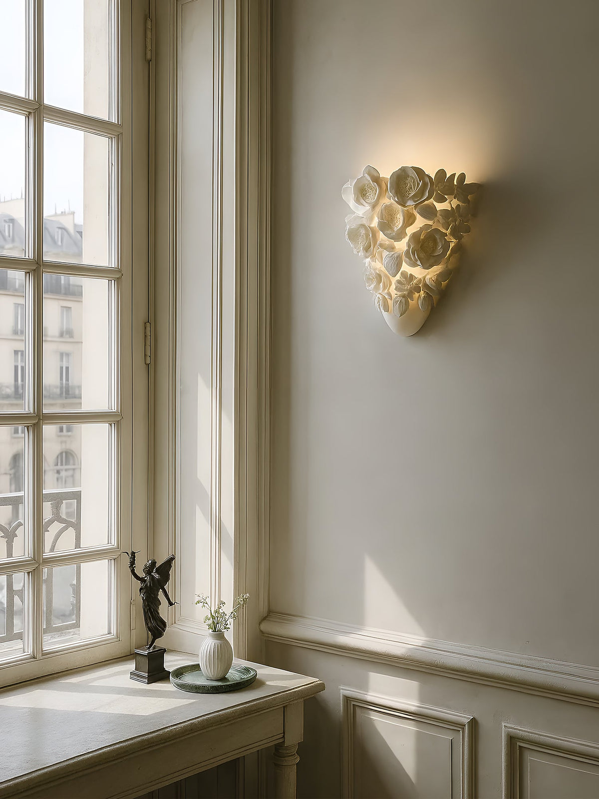 Floranza Ceramic Wall Sconce with Floral Relief – Modern LED Wall Light
