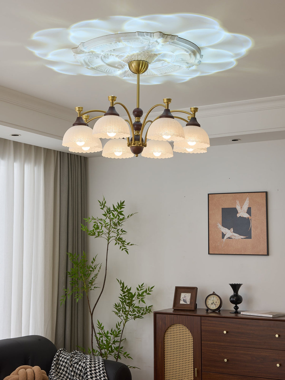 Florentia Modern Wood & Glass Chandelier for Dining Room and Foyer