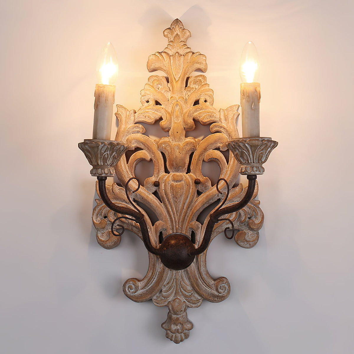 florentine-wood-wall-lamp