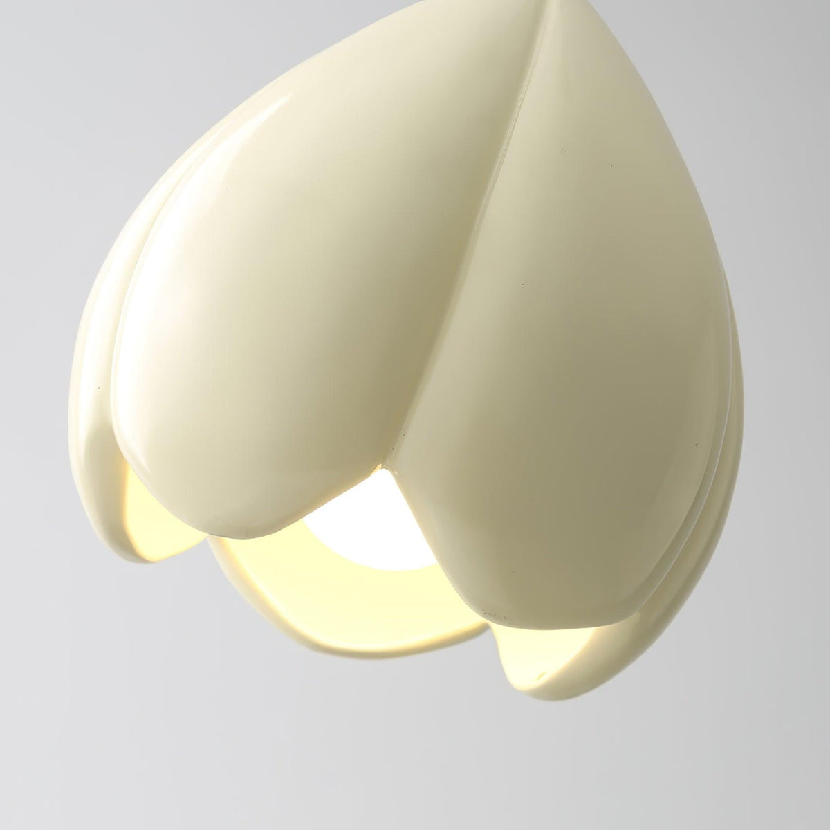 Flower Bud Pendant Light – Modern Minimalist Ceiling Lamp for Bedroom, Dining Room, Kitchen