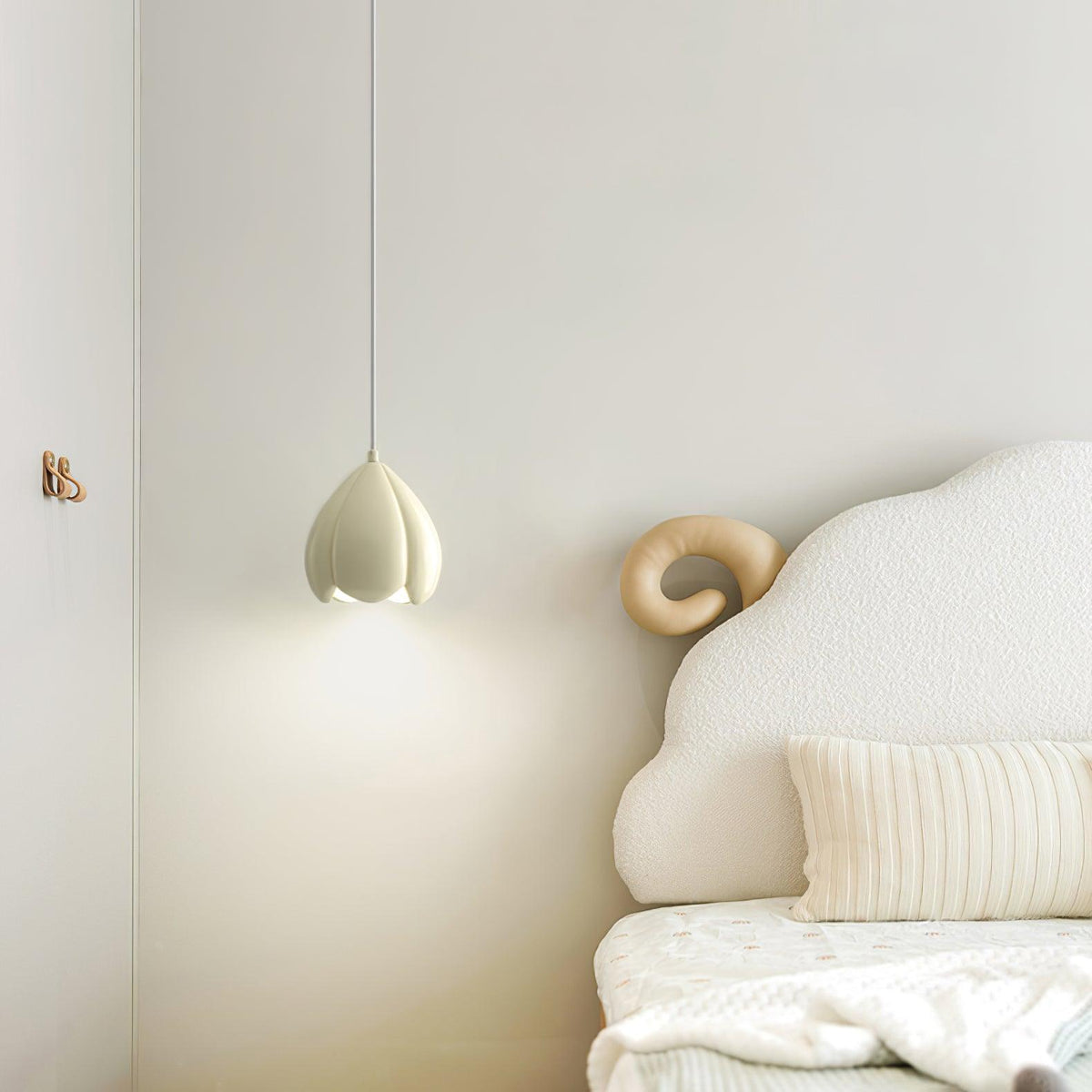 Flower Bud Pendant Light – Modern Minimalist Ceiling Lamp for Bedroom, Dining Room, Kitchen