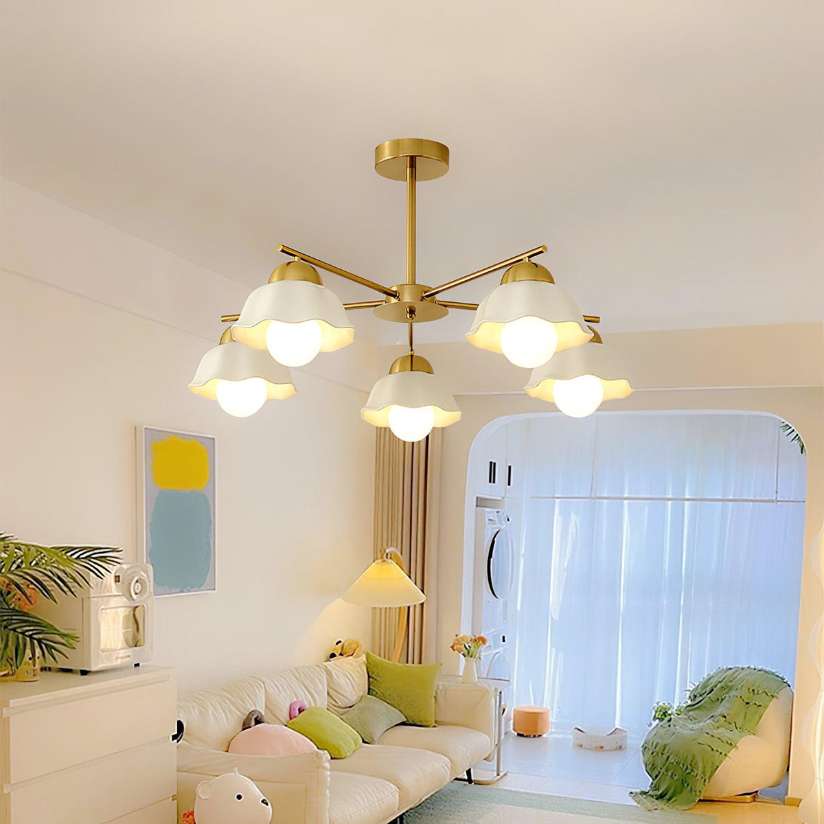 flower-shade-brass-chandelier