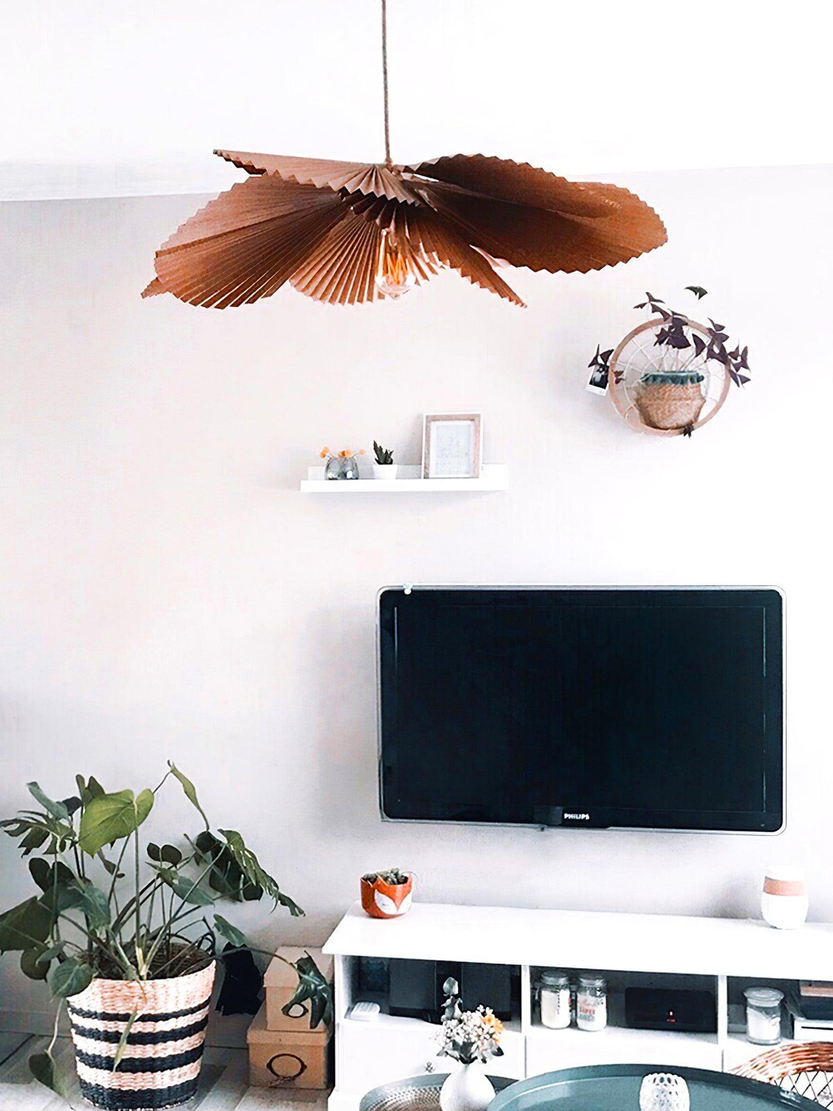folded-leaf-lotus-chandelier